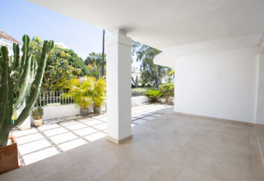 Townhouse with garden in the prime area of Nueva Andalucía