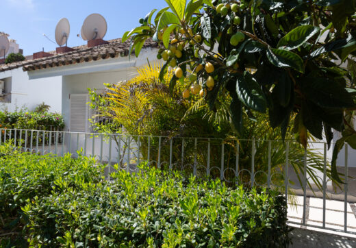 Townhouse with garden in the prime area of Nueva Andalucía
