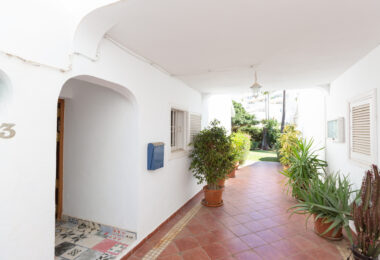 Townhouse with garden in the prime area of Nueva Andalucía
