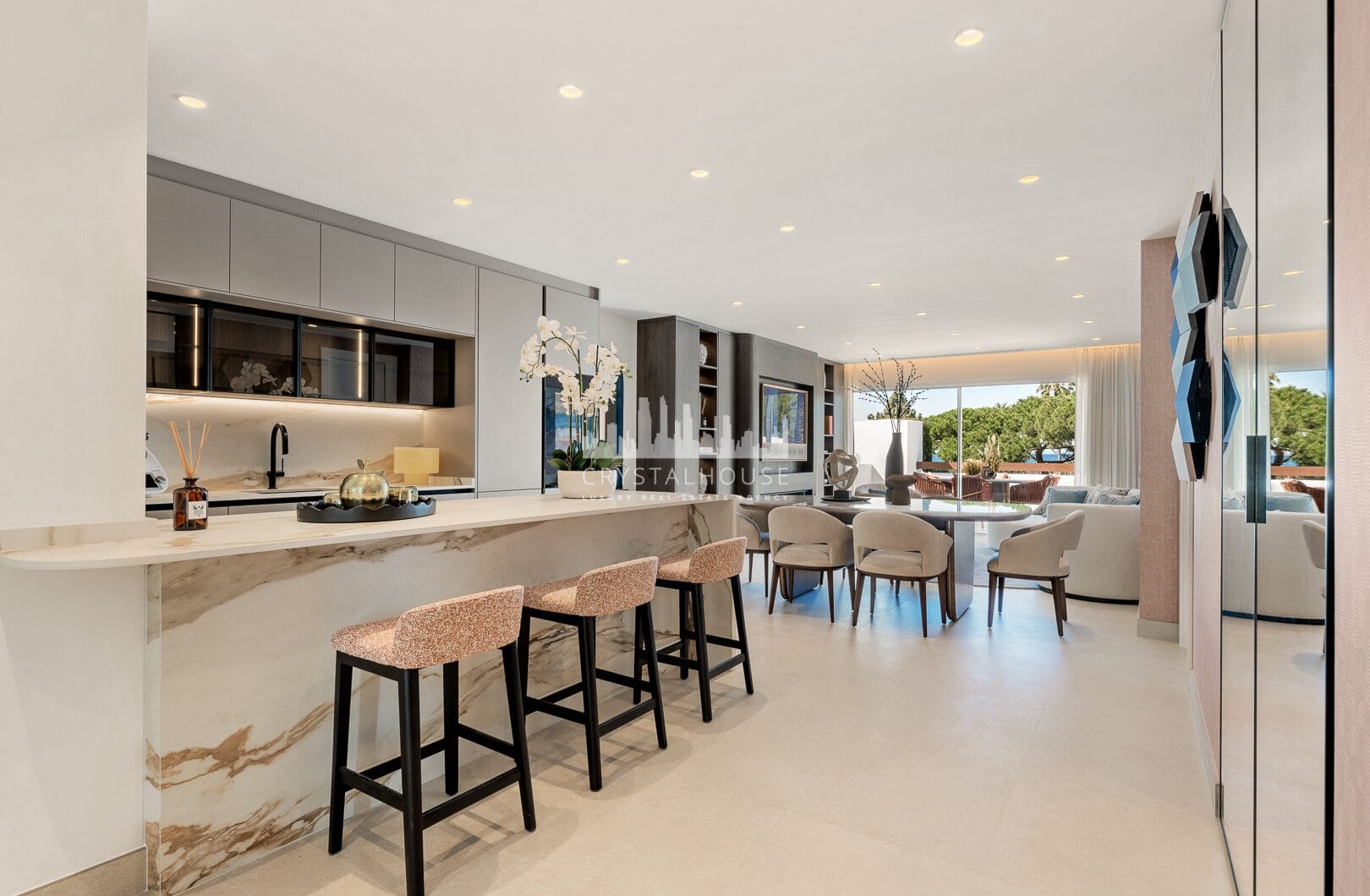 Exclusive beachfront property – Los Monteros, Marbella