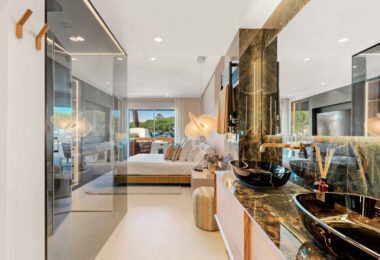 Exclusive beachfront property – Los Monteros, Marbella