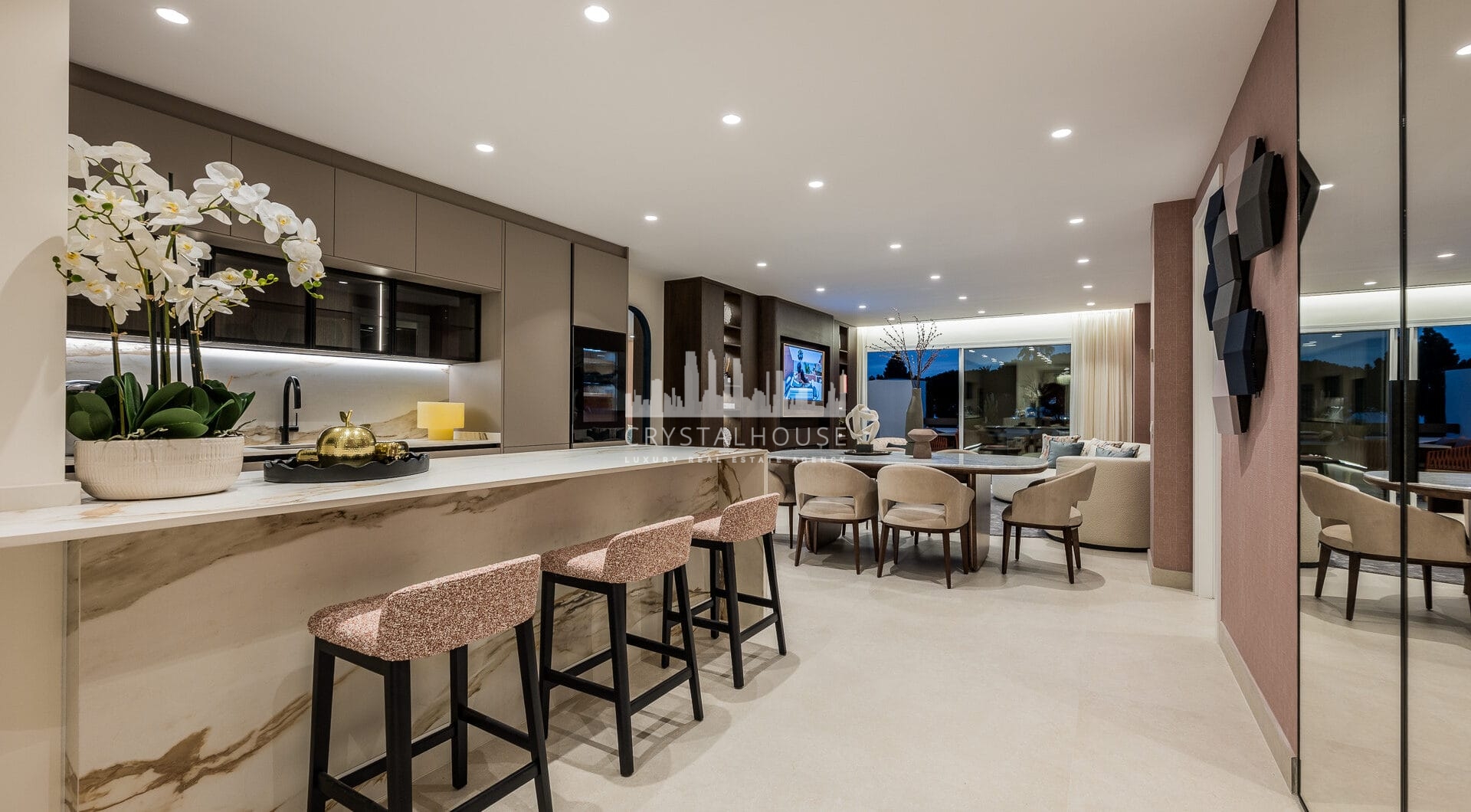 Exclusive beachfront property – Los Monteros, Marbella
