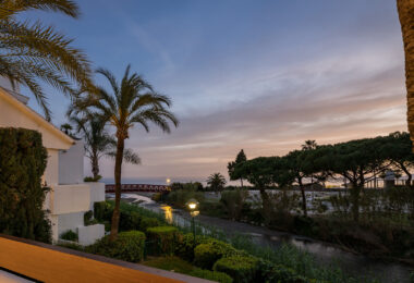Exclusive beachfront property – Los Monteros, Marbella
