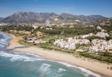 Exclusive beachfront property – Los Monteros, Marbella