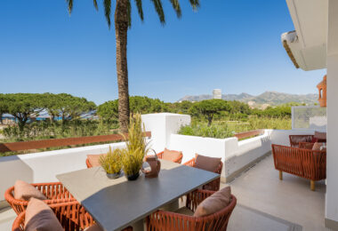Exclusive beachfront property – Los Monteros, Marbella
