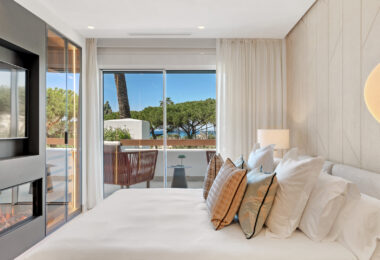 Exclusive beachfront property – Los Monteros, Marbella