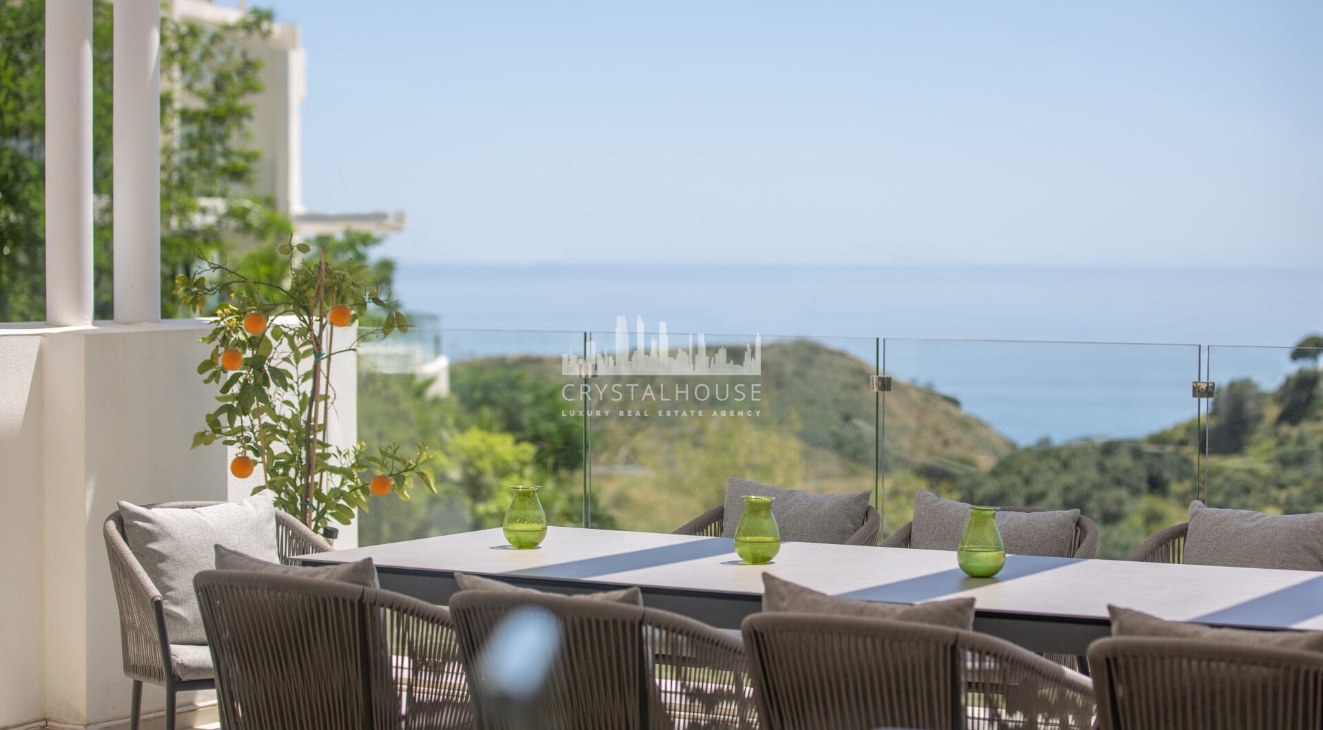 LUXURY PENTHOUSE WITH SEA VIEWS IN PALO ALTO