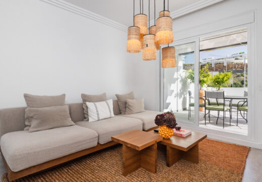 South-Facing Apartment with Panoramic Sea Views in La Quinta, Benahavís