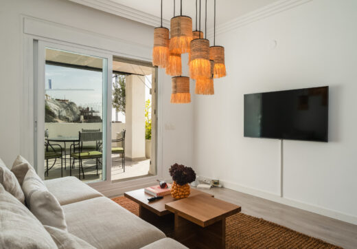 South-Facing Apartment with Panoramic Sea Views in La Quinta, Benahavís