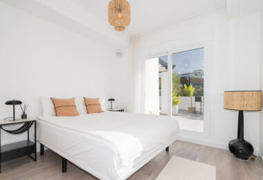 South-Facing Apartment with Panoramic Sea Views in La Quinta, Benahavís