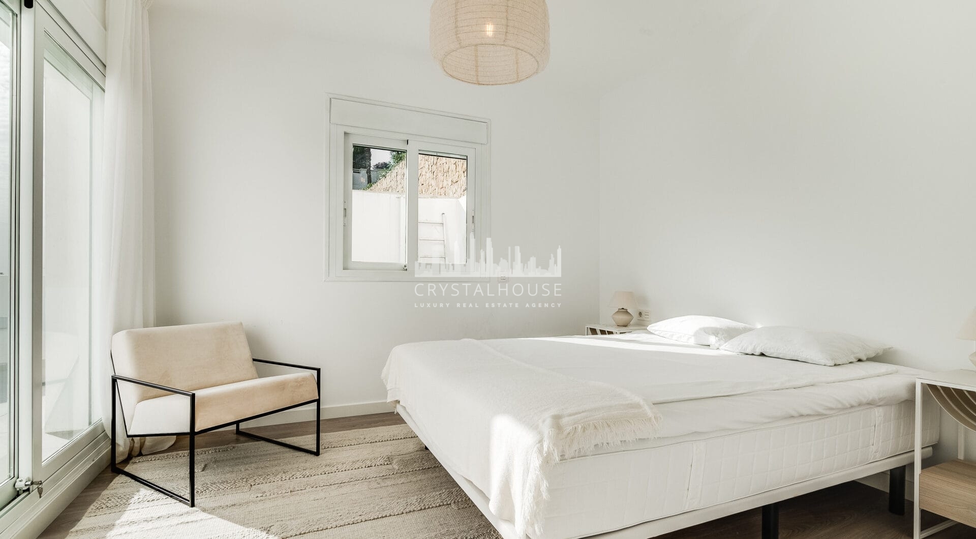 South-Facing Apartment with Panoramic Sea Views in La Quinta, Benahavís