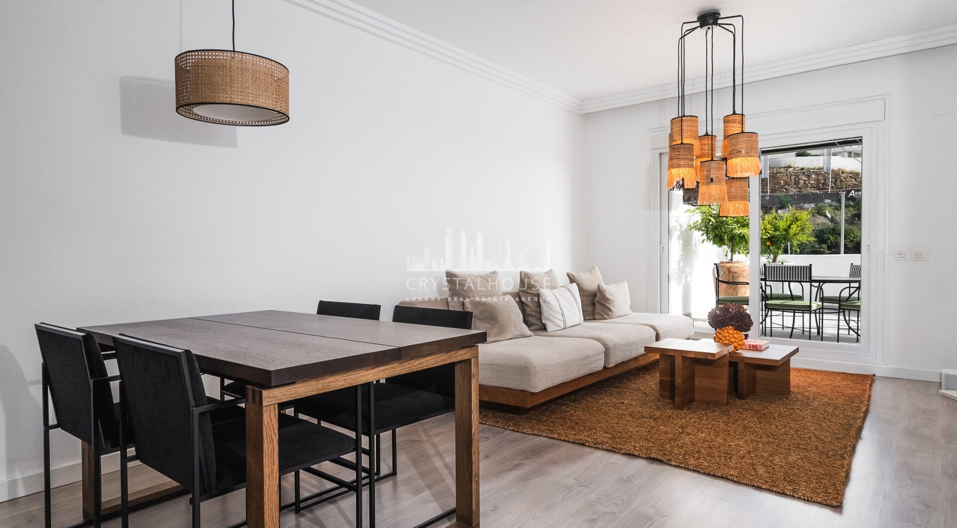 South-Facing Apartment with Panoramic Sea Views in La Quinta, Benahavís