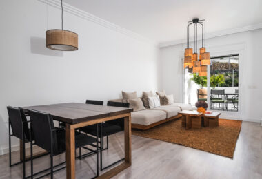 South-Facing Apartment with Panoramic Sea Views in La Quinta, Benahavís