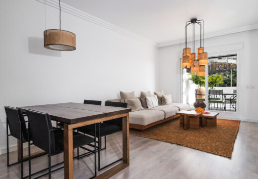 South-Facing Apartment with Panoramic Sea Views in La Quinta, Benahavís