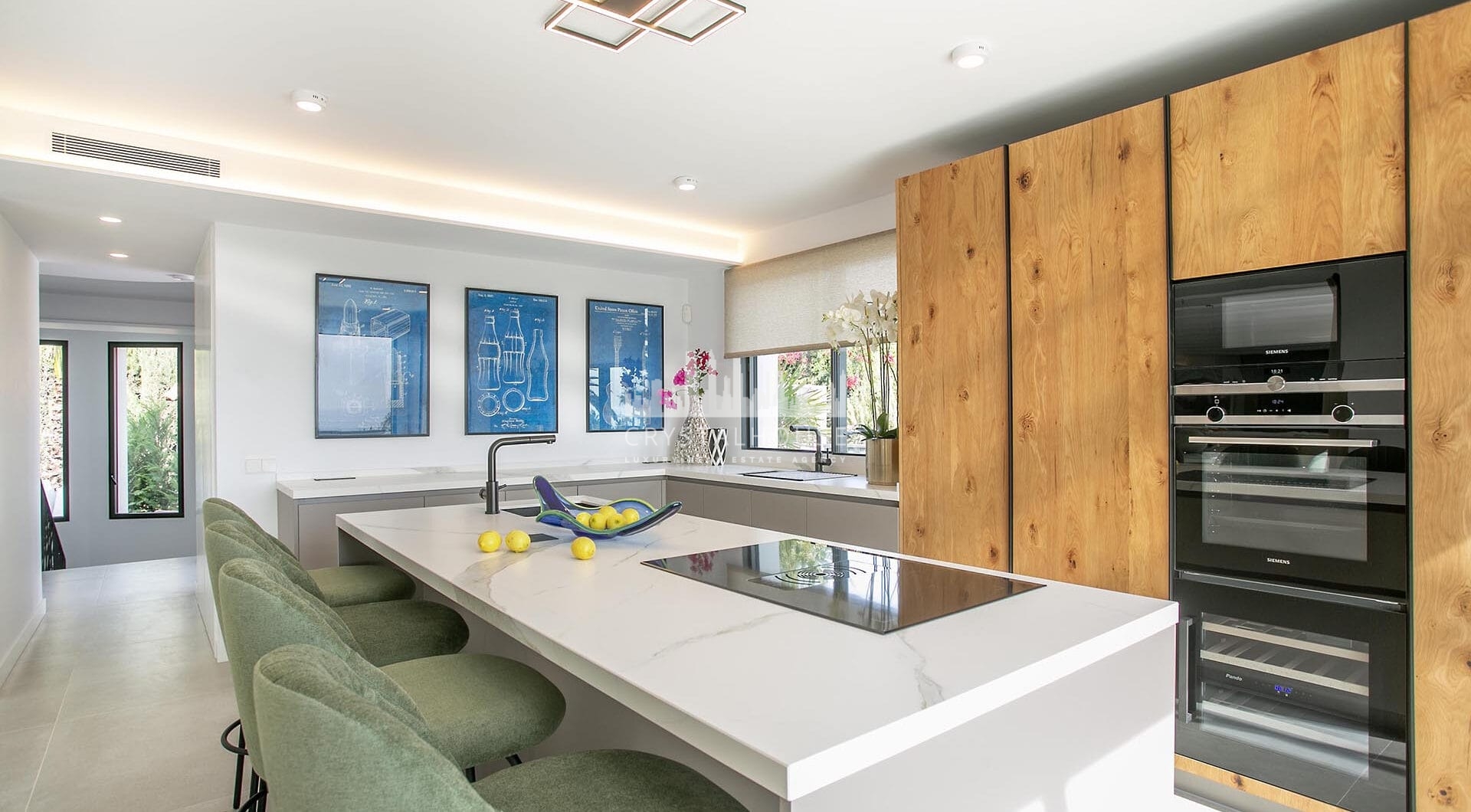 Luxury Five-Bedroom Villa with Panoramic Sea Views in Rocio de Nagüeles, Marbella Golden Mile