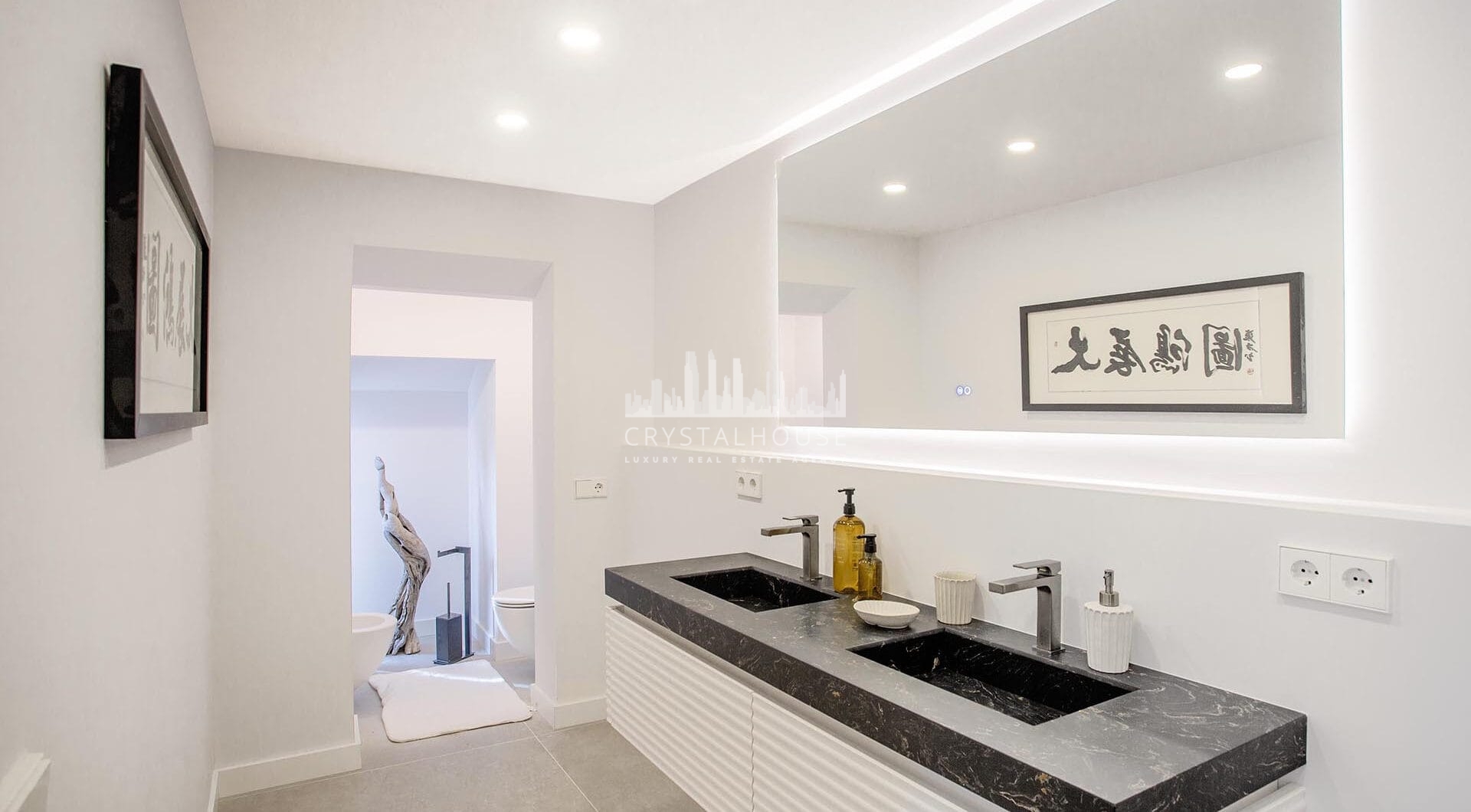 Luxury Five-Bedroom Villa with Panoramic Sea Views in Rocio de Nagüeles, Marbella Golden Mile