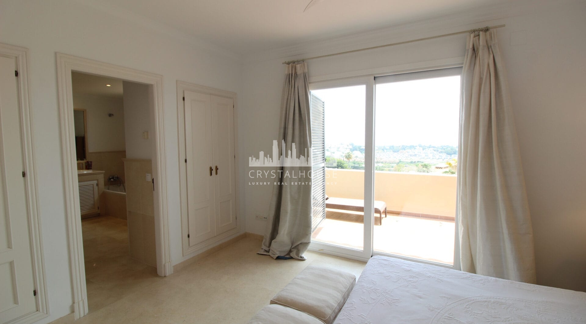 JARDIN PRECY AND ENVIRONMENTAL VIEWS TO THE SEA