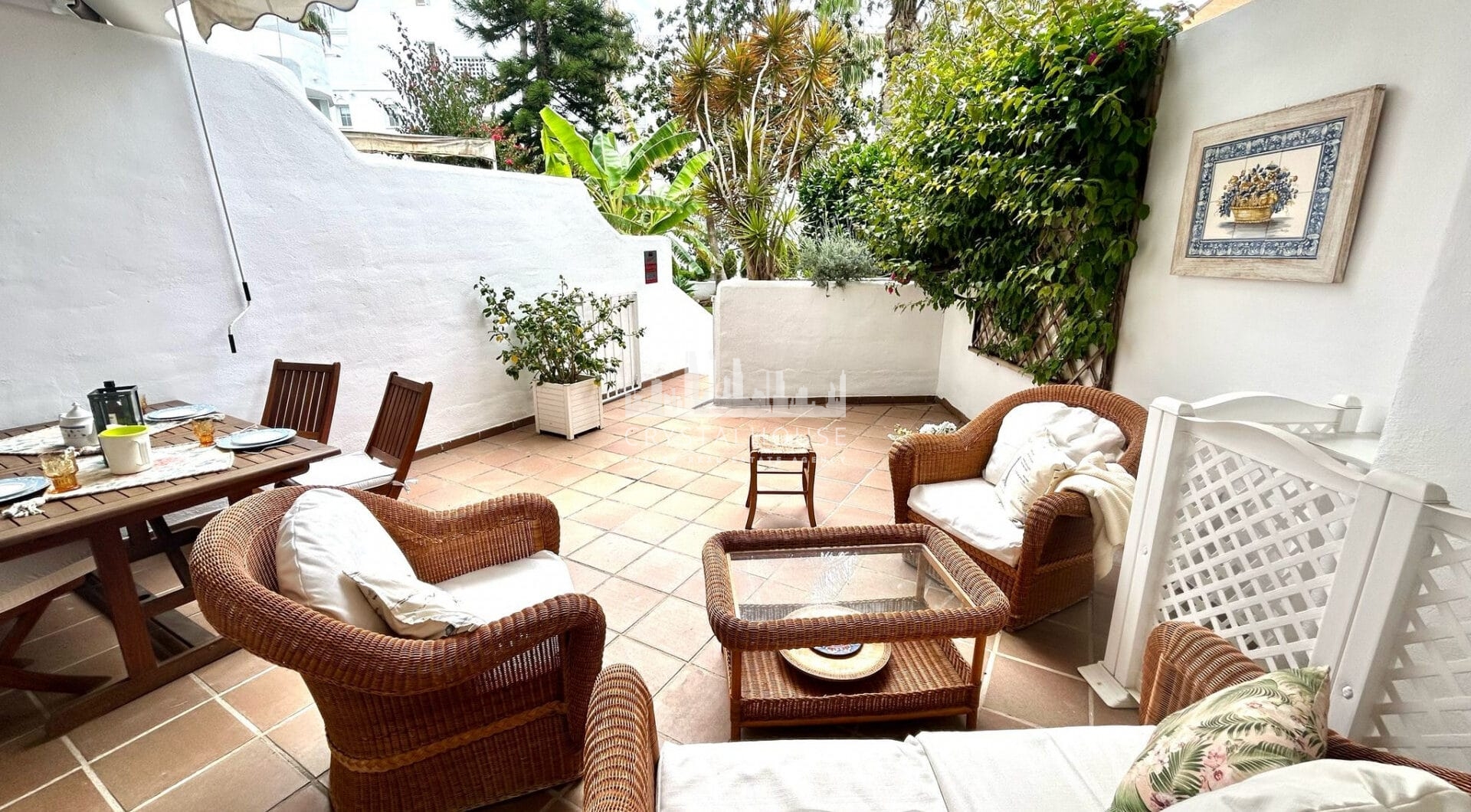 OPORTUNITY IN GOLDEN MILE!  GRATE APARTMENT  OF 3 BED!