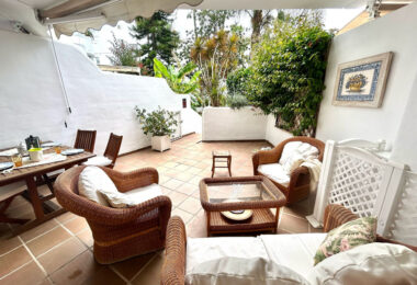 OPORTUNITY IN GOLDEN MILE!  GRATE APARTMENT  OF 3 BED!