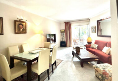 OPORTUNITY IN GOLDEN MILE!  GRATE APARTMENT  OF 3 BED!