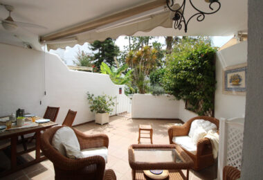OPORTUNITY IN GOLDEN MILE!  GRATE APARTMENT  OF 3 BED!