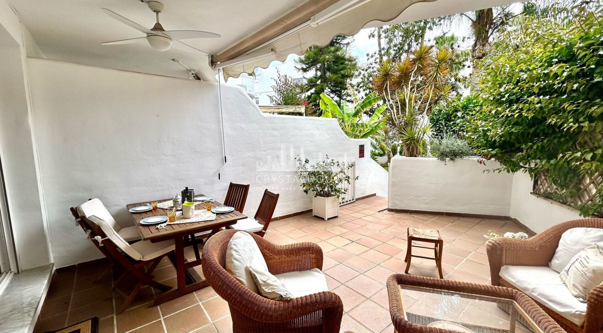 OPORTUNITY IN GOLDEN MILE!  GRATE APARTMENT  OF 3 BED!