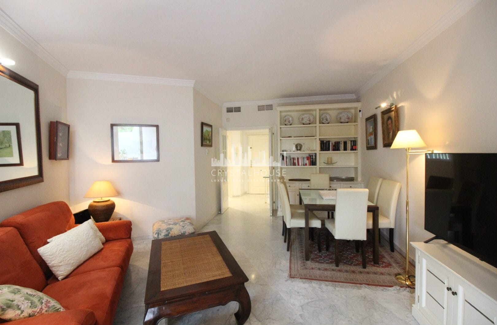 OPORTUNITY IN GOLDEN MILE!  GRATE APARTMENT  OF 3 BED!