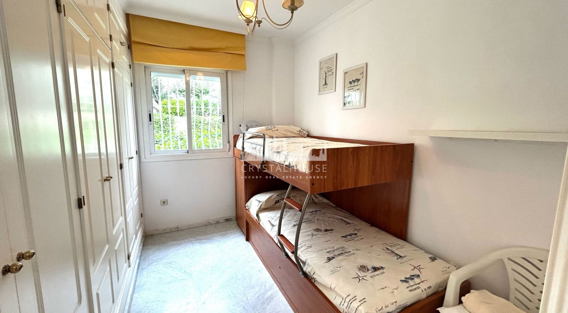 OPORTUNITY IN GOLDEN MILE!  GRATE APARTMENT  OF 3 BED!