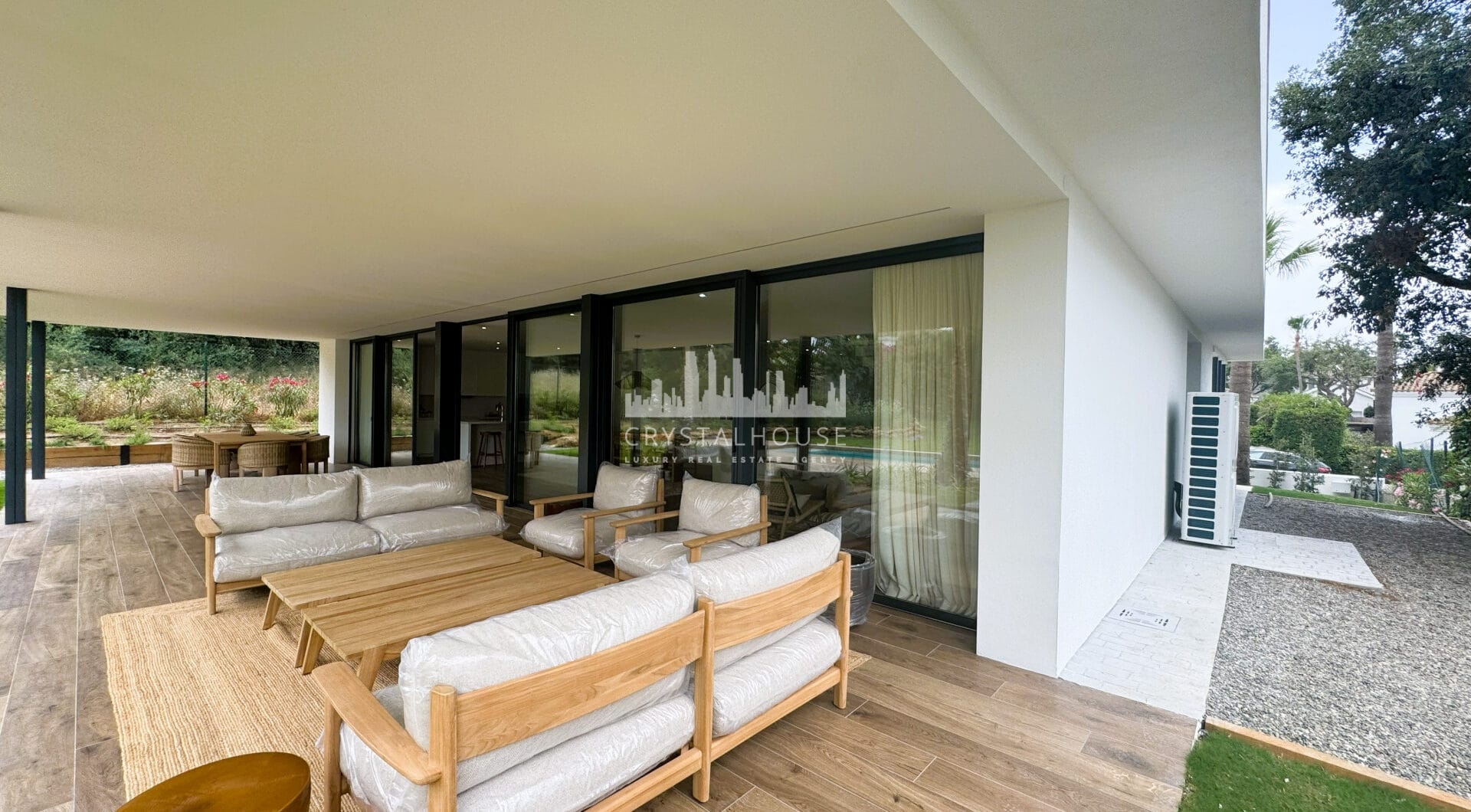 Villa KOA: Modern Elegance in Sotogrande Costa