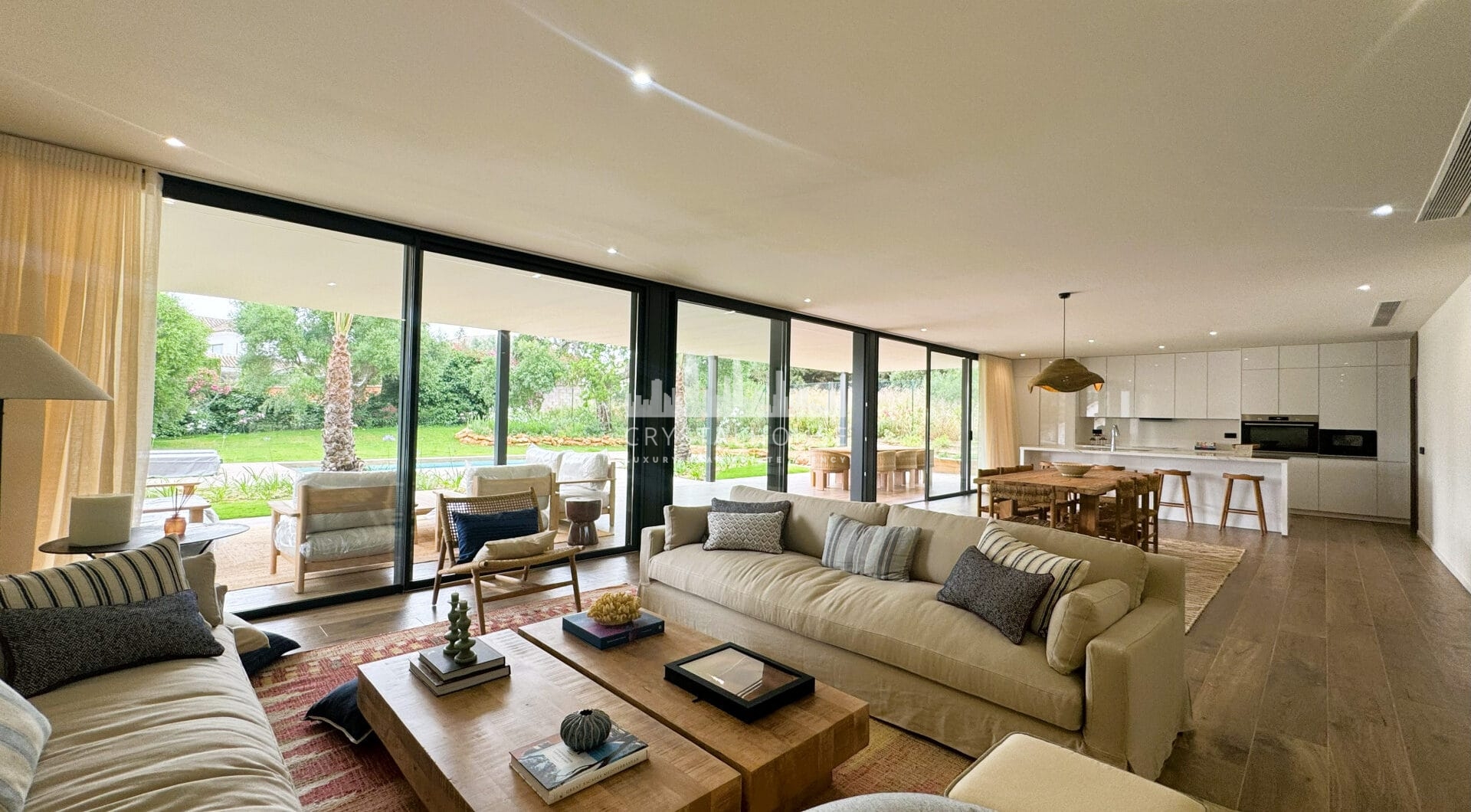 Villa KOA: Modern Elegance in Sotogrande Costa