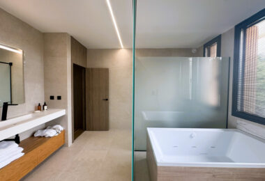 Villa KOA: Modern Elegance in Sotogrande Costa
