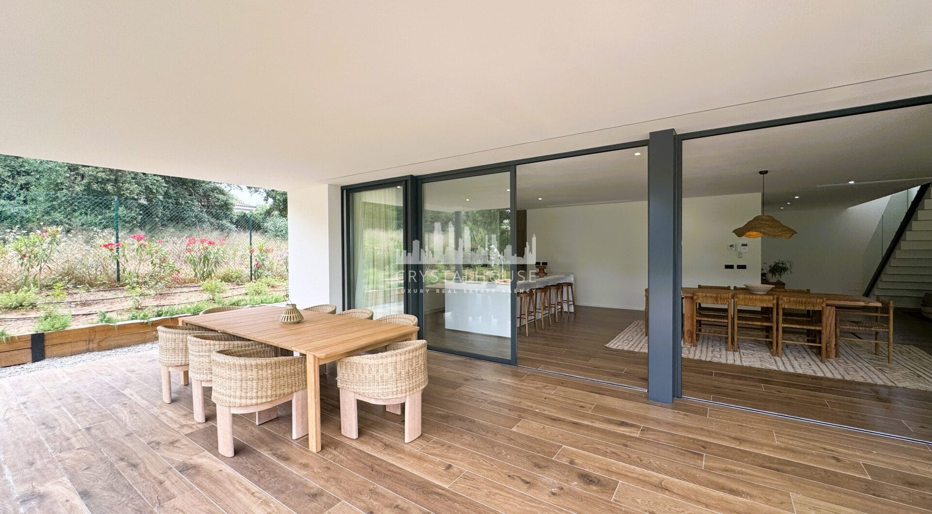 Villa KOA: Modern Elegance in Sotogrande Costa