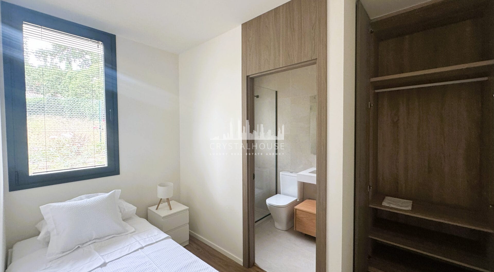 Villa KOA: Modern Elegance in Sotogrande Costa