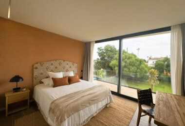 Villa KOA: Modern Elegance in Sotogrande Costa