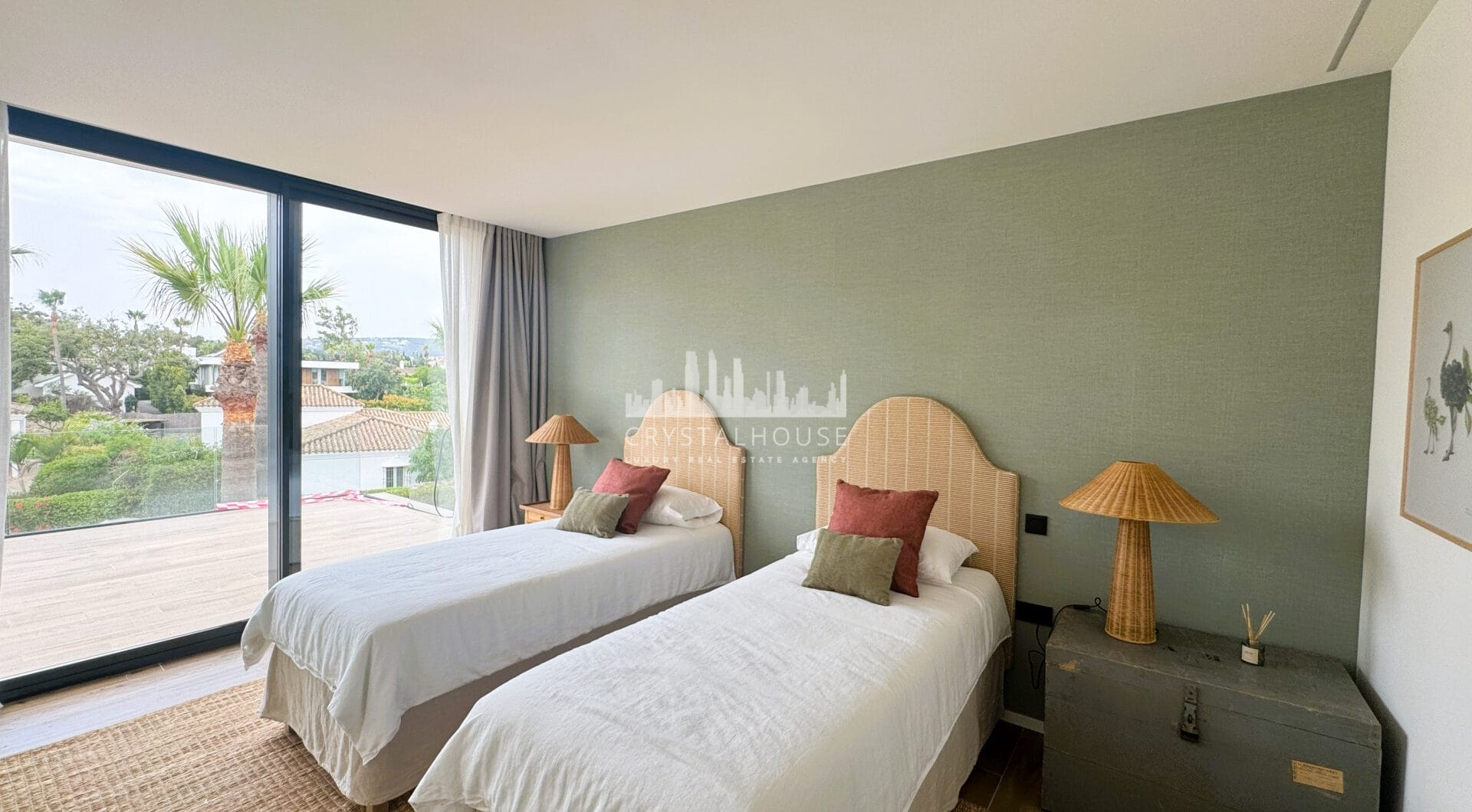 Villa KOA: Modern Elegance in Sotogrande Costa