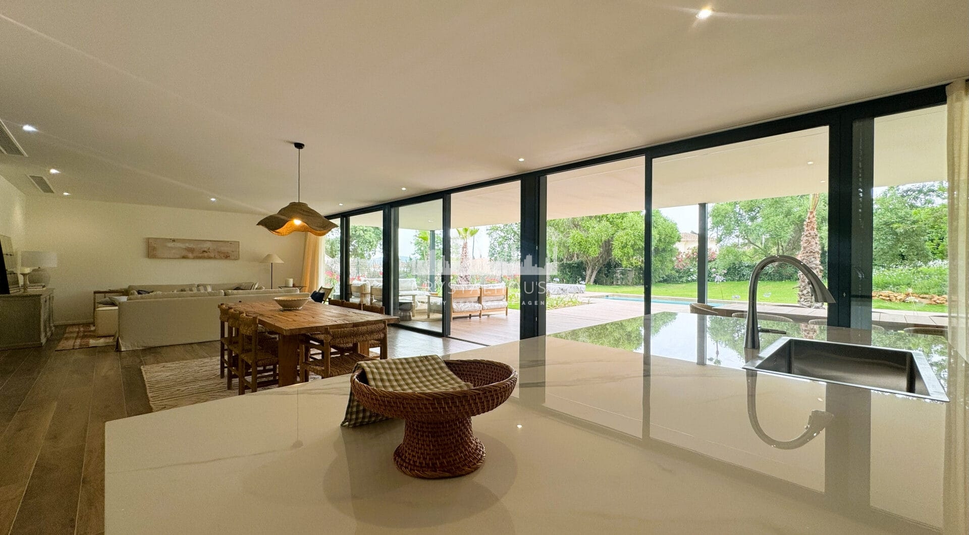 Villa KOA: Modern Elegance in Sotogrande Costa
