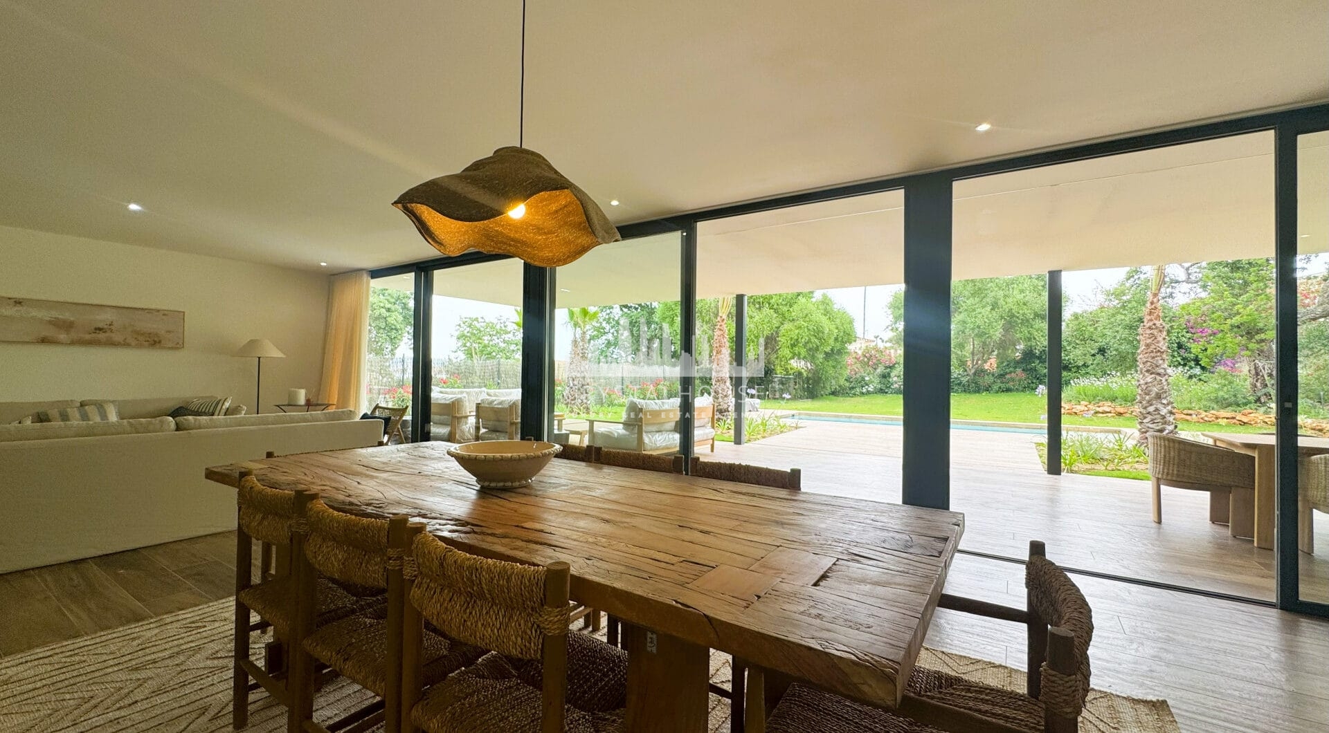 Villa KOA: Modern Elegance in Sotogrande Costa