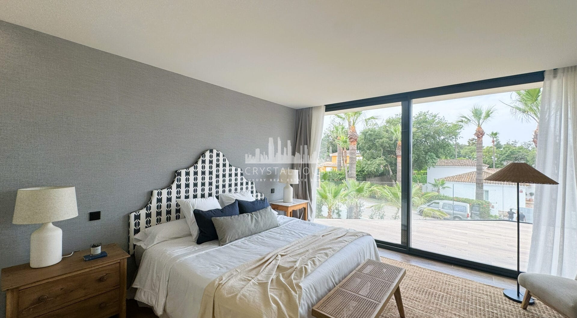 Villa KOA: Modern Elegance in Sotogrande Costa
