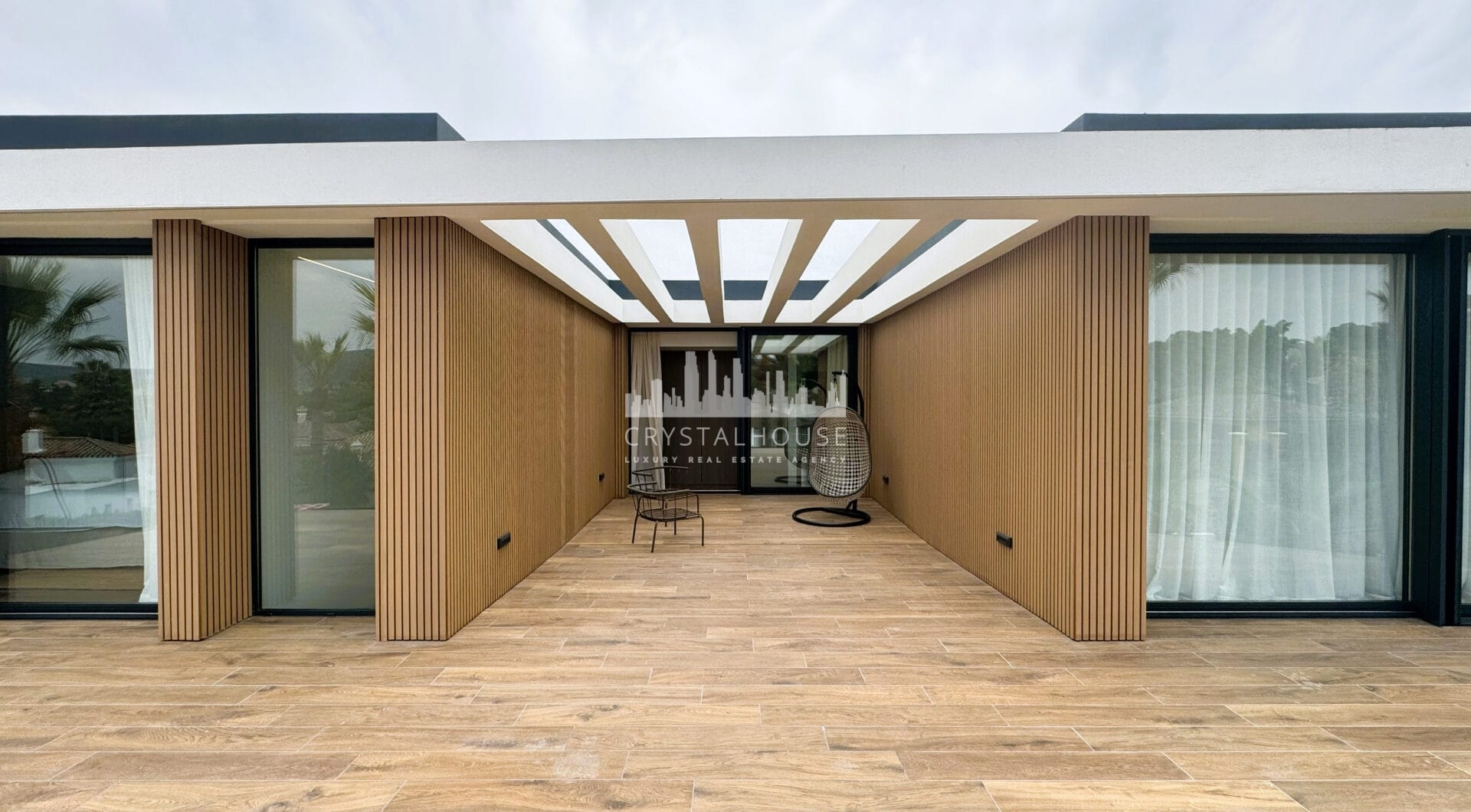 Villa KOA: Modern Elegance in Sotogrande Costa