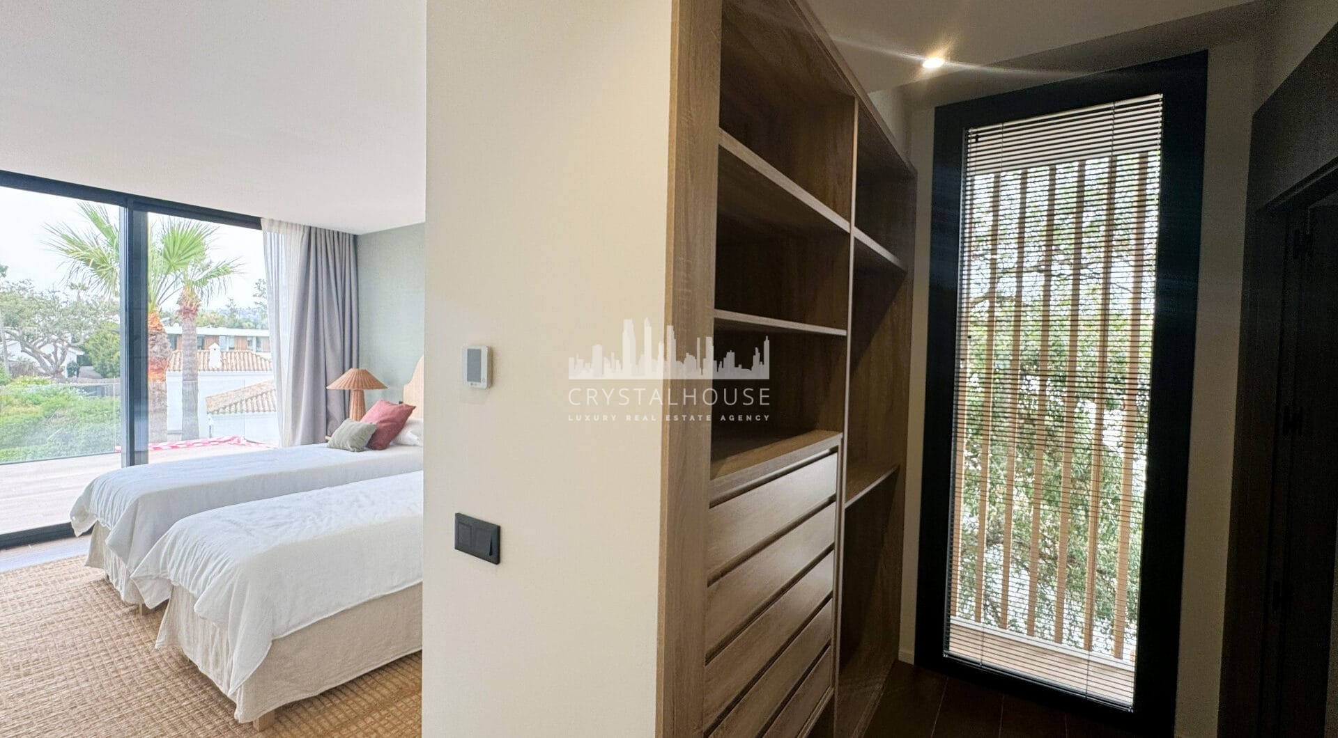 Villa KOA: Modern Elegance in Sotogrande Costa