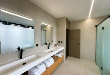 Villa KOA: Modern Elegance in Sotogrande Costa