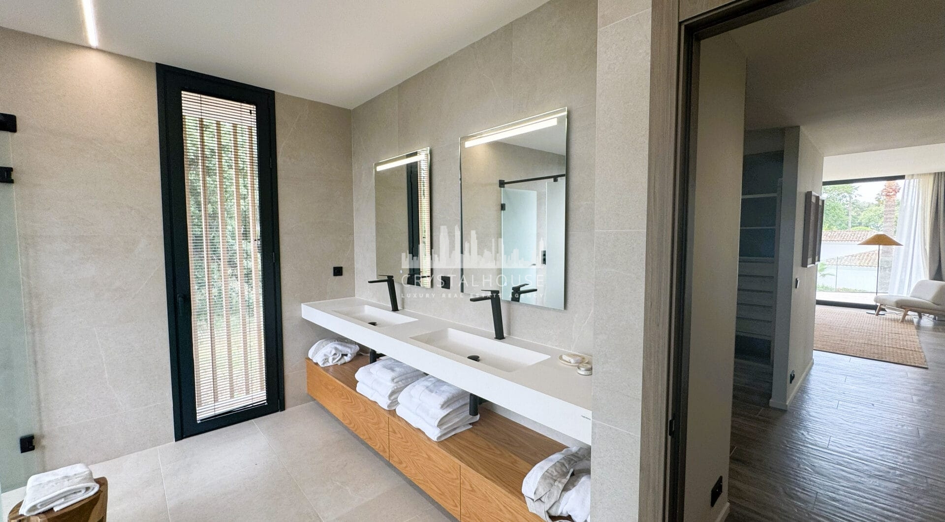 Villa KOA: Modern Elegance in Sotogrande Costa