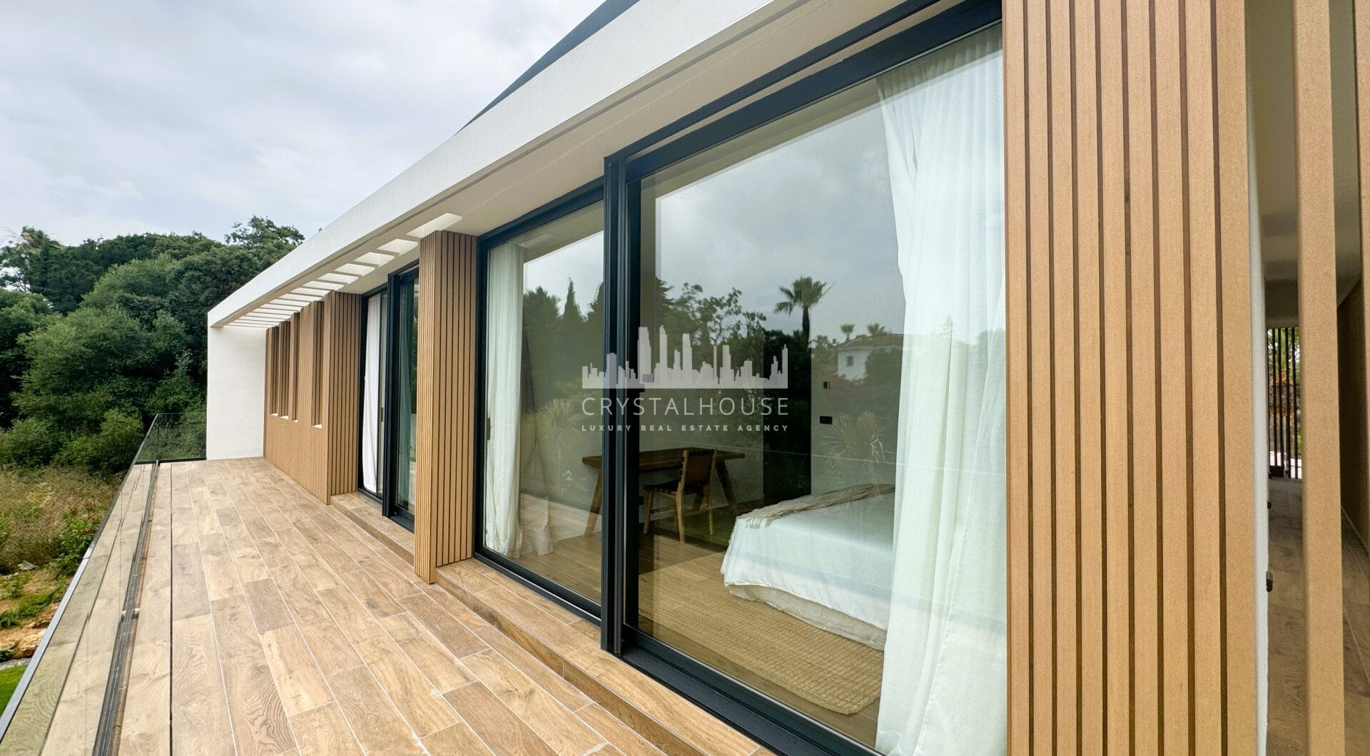 Villa KOA: Modern Elegance in Sotogrande Costa