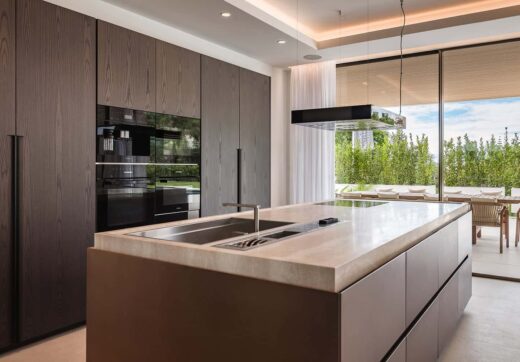 FABULOUS BRAND NEW VILLA IN PRIME EL PARAISO LOCATION