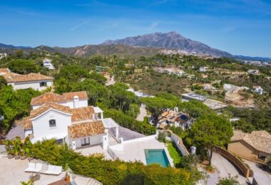 ELEGANTLY RENOVATED LUXURY VILLA IN THE RESIDENTIAL GATED ESTATE OF EL MADROÑAL, BENAHAVÍS