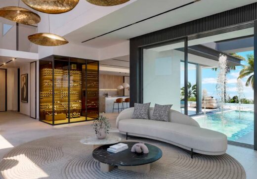 Designed by Gonzalez Jacobsen, Marbella’s leading architectural studio and carefully crafted by the Bonifacio Solís construction company, these twin villas share a perfect pedigree.