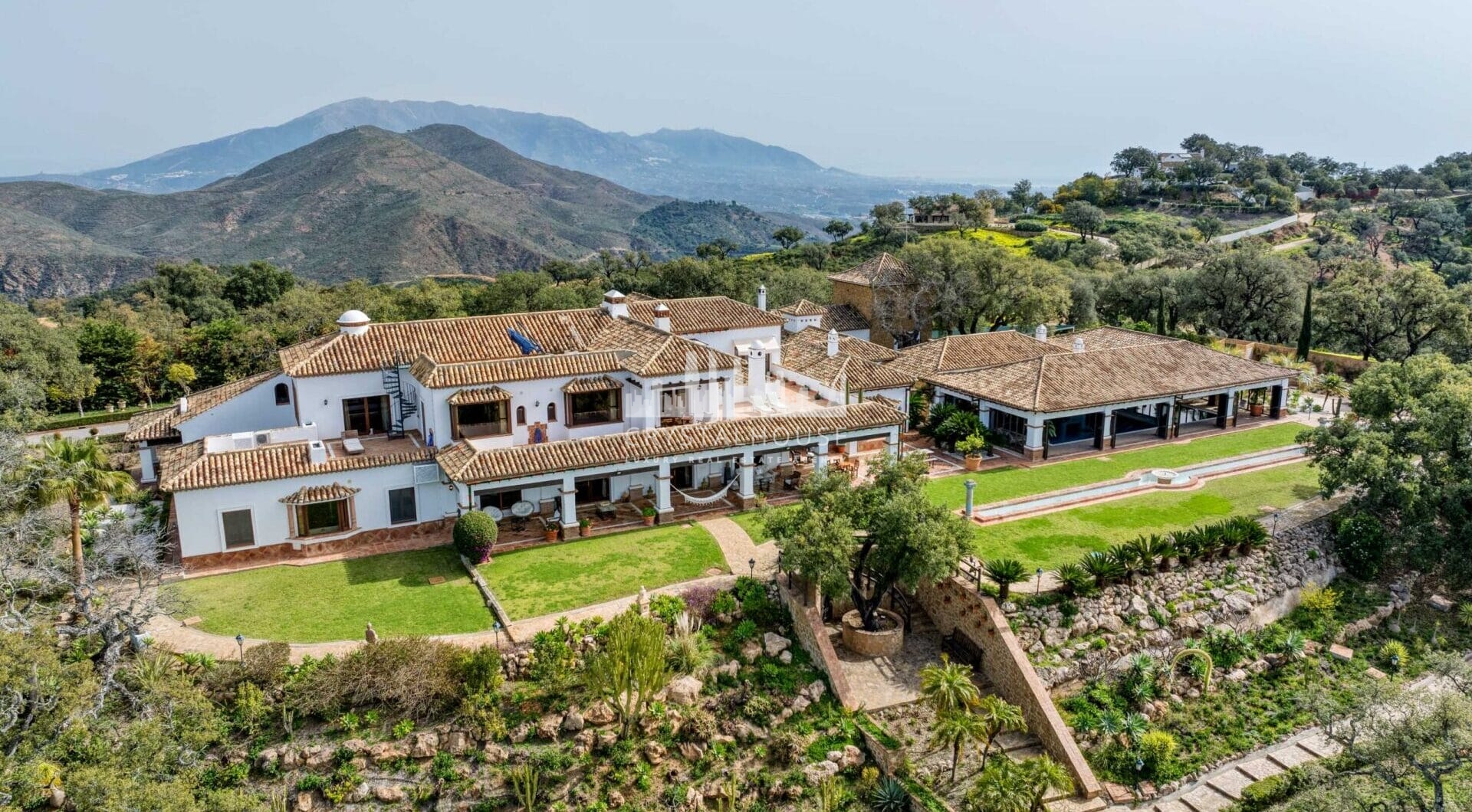 Set upon an elevated 5-hectare land, this property boasts breathtaking panoramic views of the surrounding countryside, coastline and the sea.