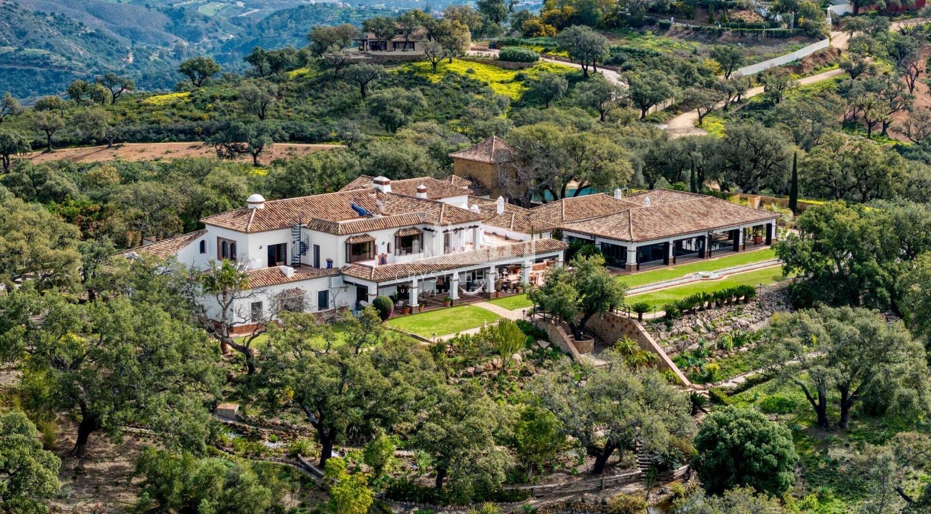 Set upon an elevated 5-hectare land, this property boasts breathtaking panoramic views of the surrounding countryside, coastline and the sea.