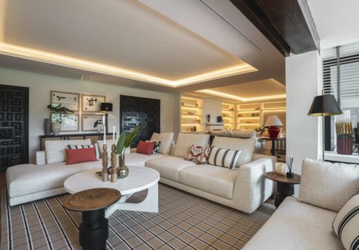 ONE-OF-A-KIND VILLA WITH ANDALUSIAN CHARM OVERLOOKING THE SEA AND GOLF COURSE