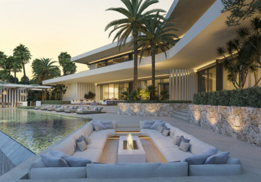 This exceptional plot enjoys a prime location in the heart of La Cerquilla, an exclusive residential enclave.